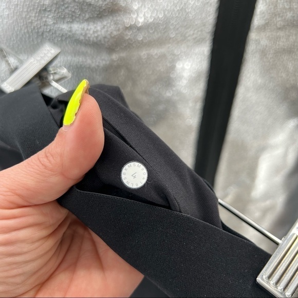 LULULEMON X soulcycle ride & reflect tight 28” size 4 - Picture 13 of 13